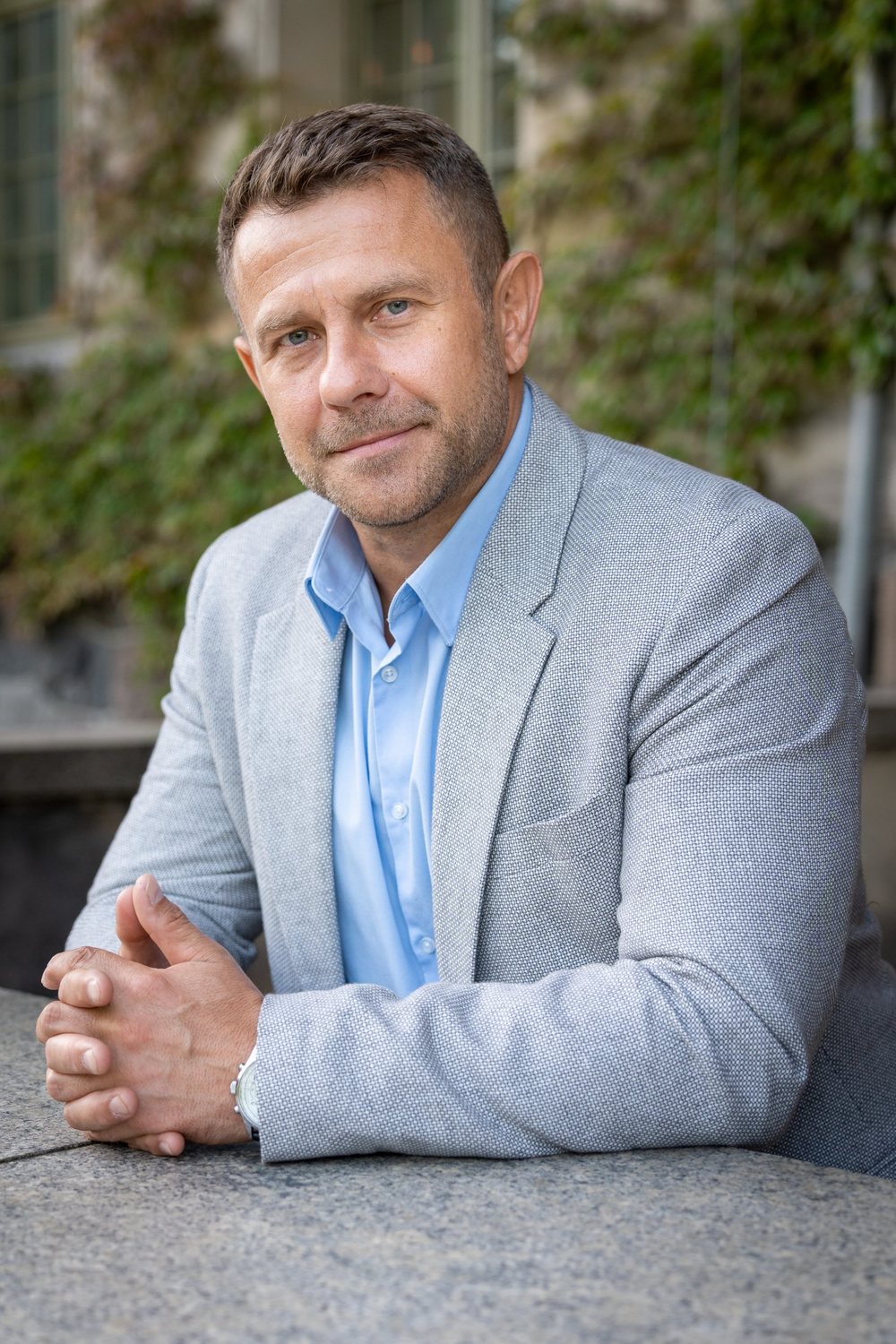Szymon Małecki – agent nieruchomości, Małeccy Nieruchomości